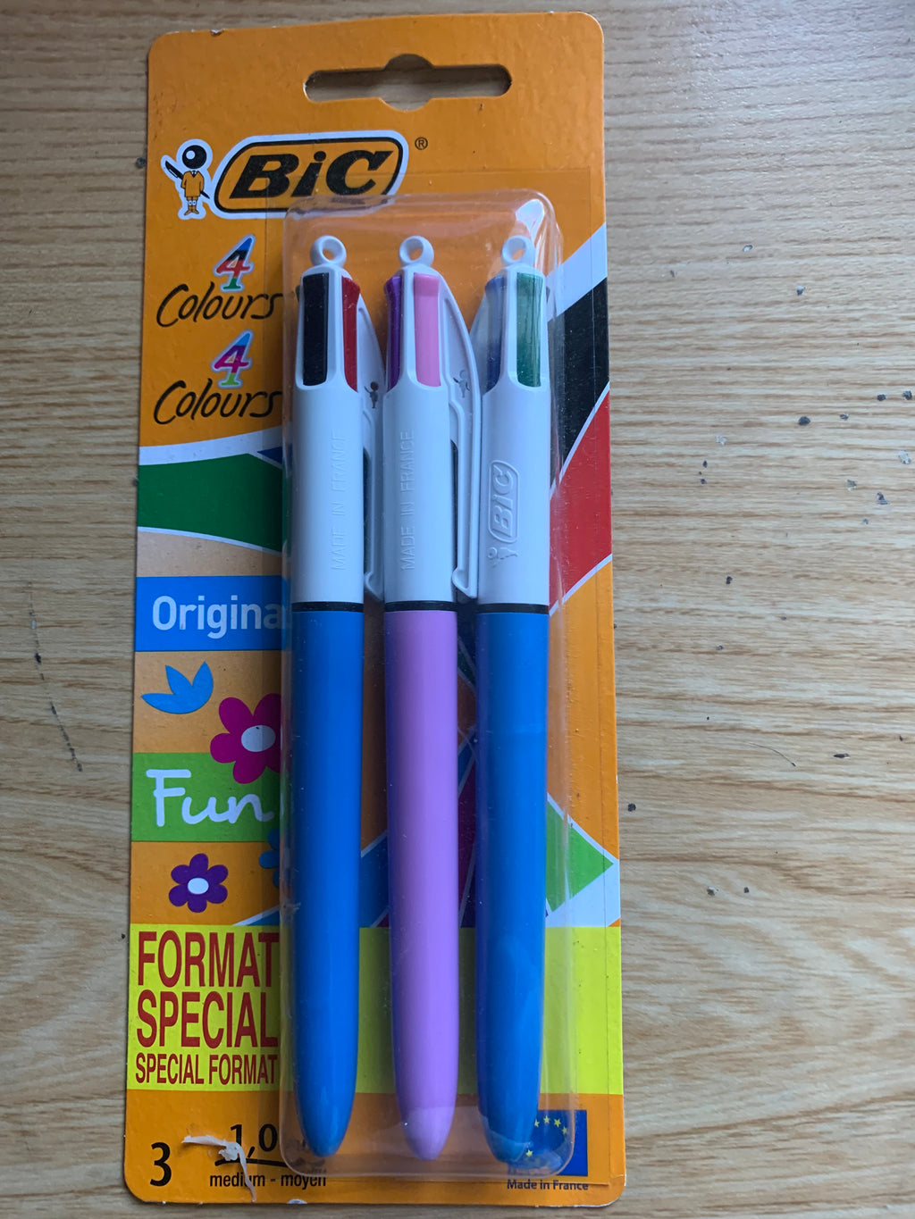 LOT de 3 Stylos 4 couleurs BIC